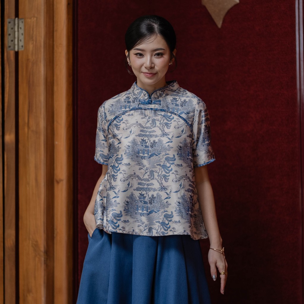 Beatrice Clothing Medan Peony Blouse - เสื้อท็อปผู้หญิงคอปกเซี่ยงไฮ้ Motif