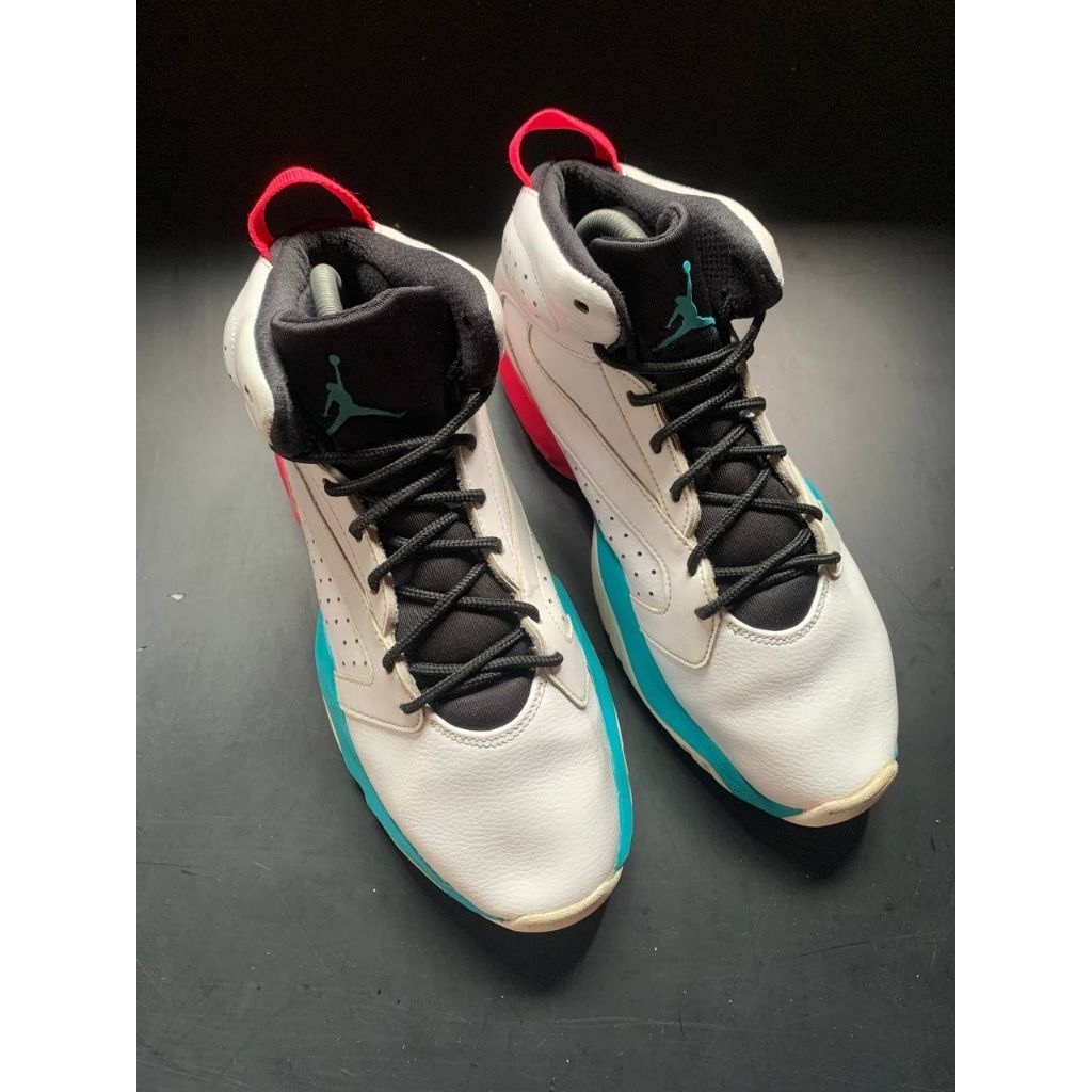 รองเท้ามือสองคุณภาพ N1K3 A1R J0rdan L1ft ขนาด 41/26cm