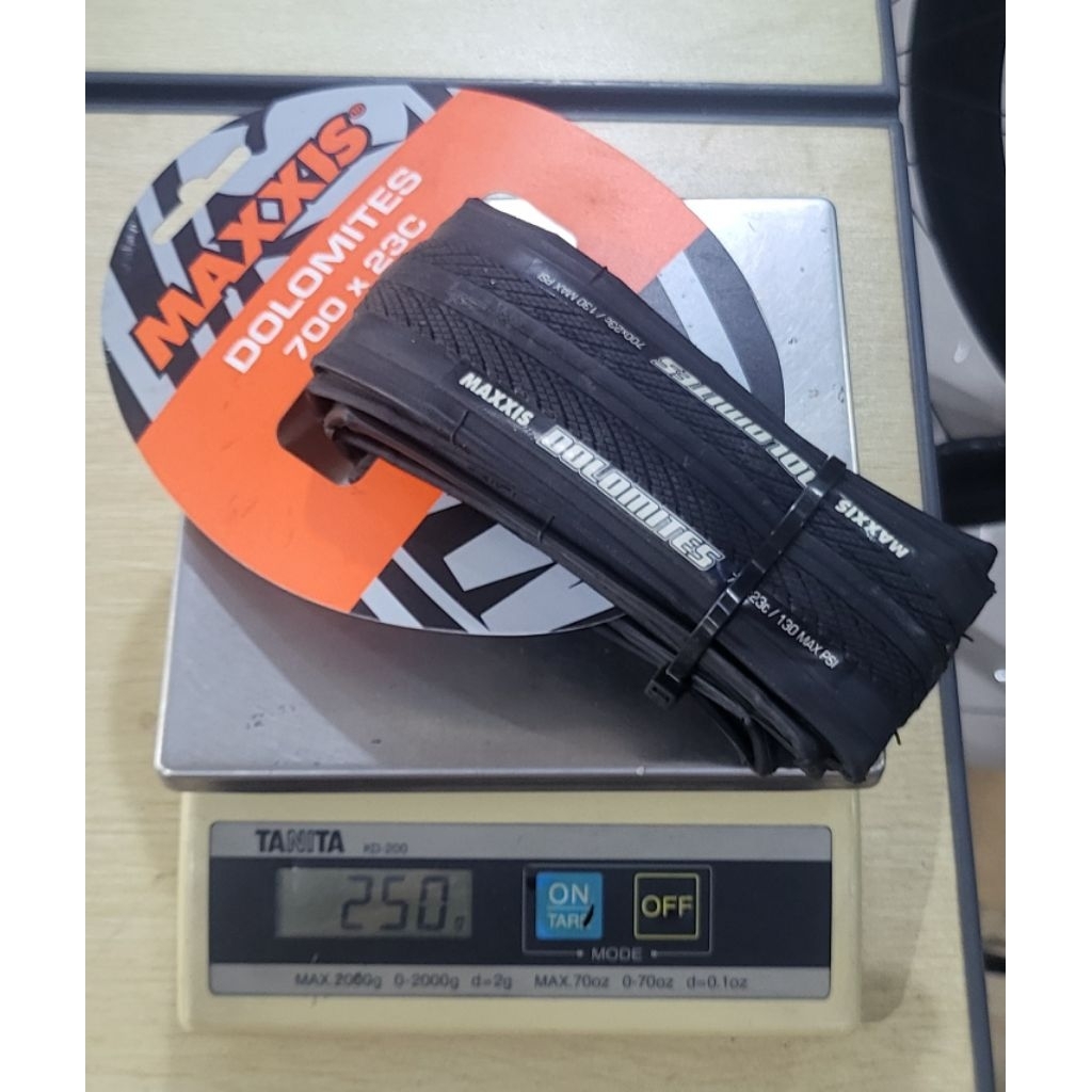 ยางนอก Maxxis Dolomite 700x 23c