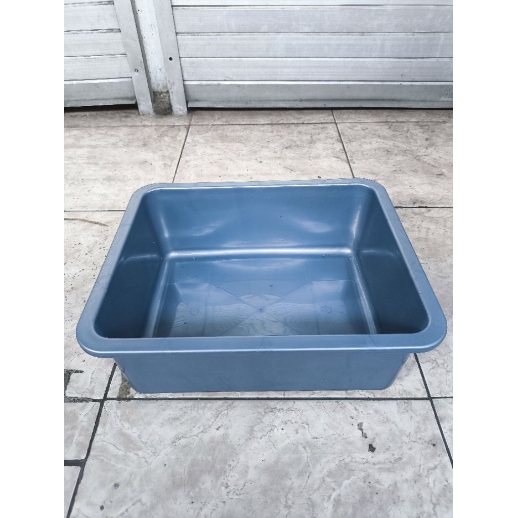 HIGH TRAY High TRAY High TRAY