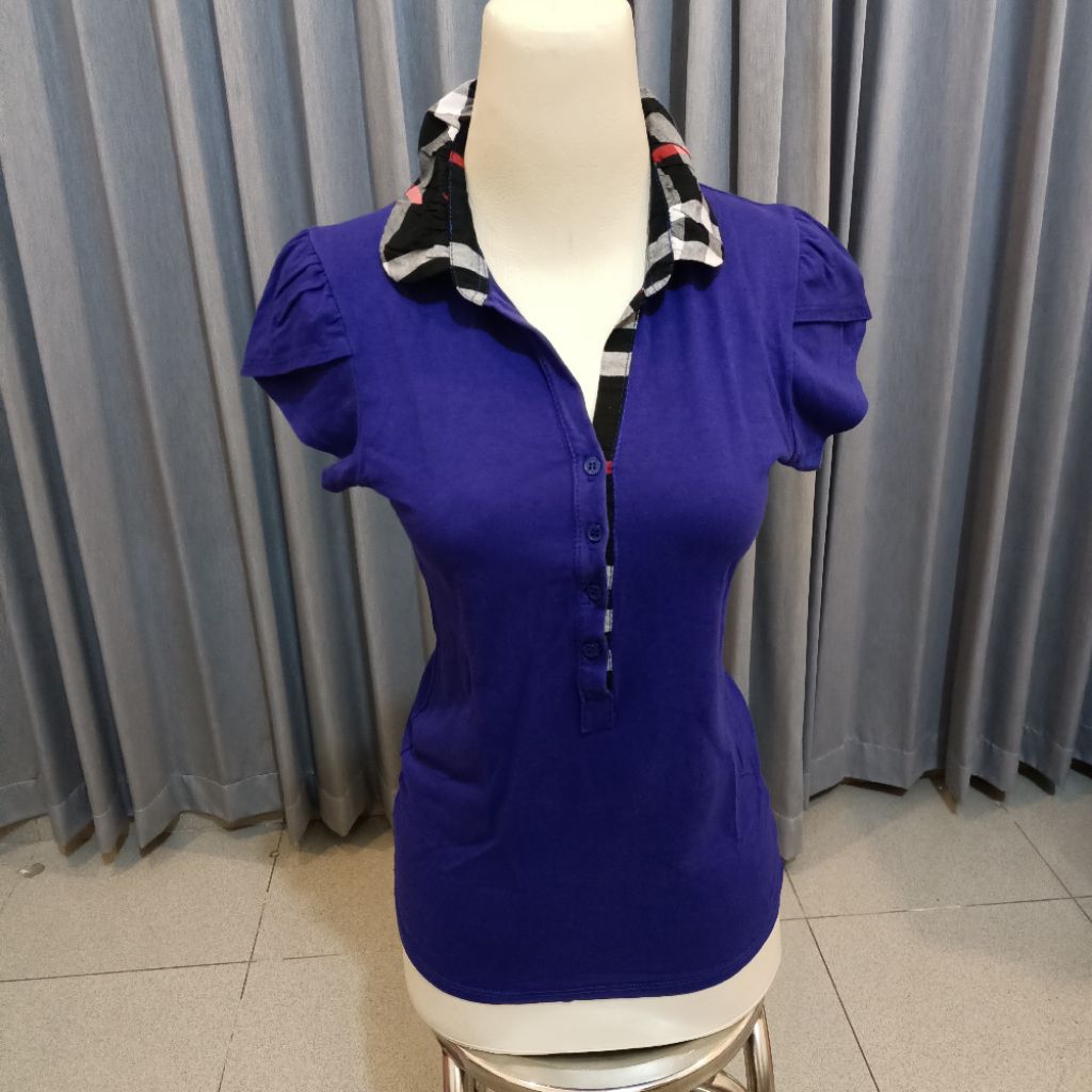 Preloved BCA เสื้อยืดคอปกผู้หญิงสีน้ําเงิน