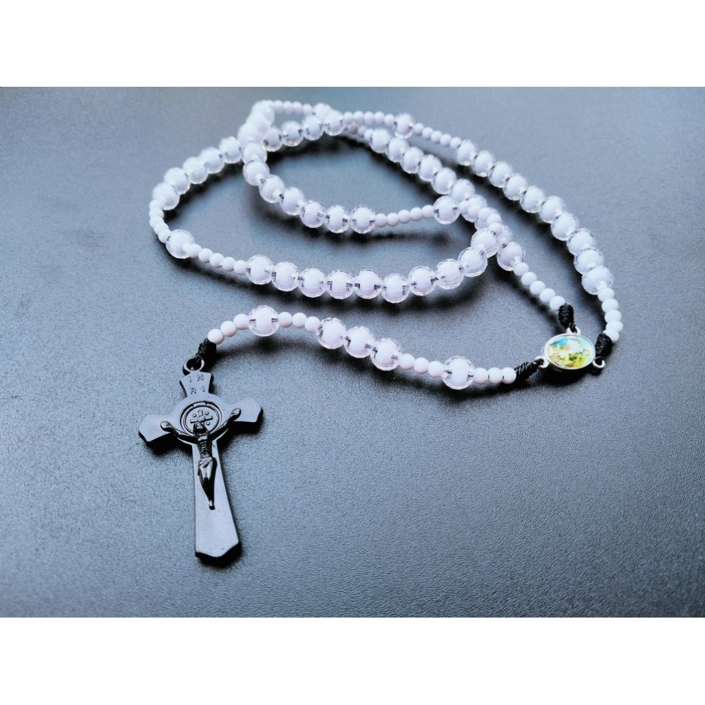 R39 PEARL ROSARY FILLED WITH WHITE BALL BLACK ACRYLIC CROSS CATHOLIC