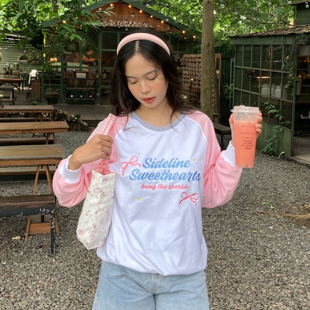 เสื้อสเวตเตอร์ Aristella Sideline Sweethearts