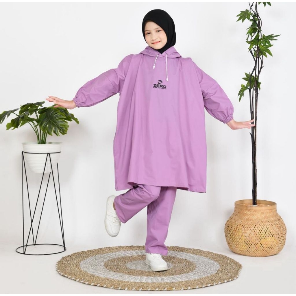 CHILDRENS RAINCOAT PONCHOO SET MADE OF THICK PVC MATERIAL