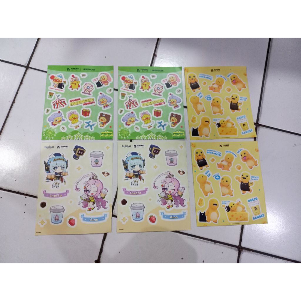 พวงกุญแจ/สติ๊กเกอร์ upsetduck กาแฟ tomoro