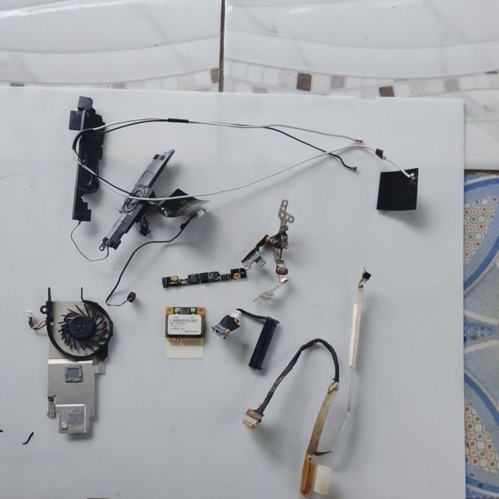 Acer Aspire ZE6 One Happy Fan Frosesor ชิ้นส่วนแล็ปท็อป, ลําโพง, การ์ด Wifi, เว็บแคม, ยืดหยุ่น LCD, 