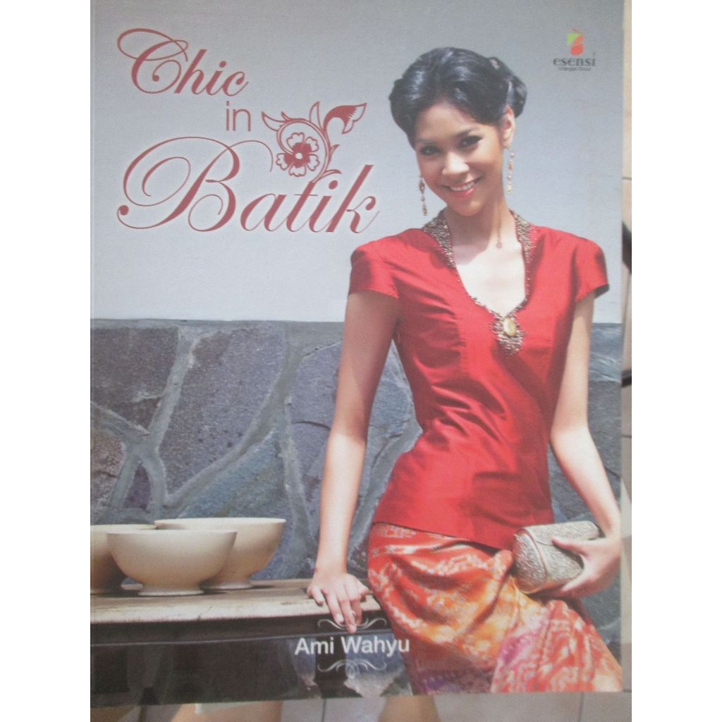 เก๋ในผ้าบาติก - Ami Wahyu (มือสอง)