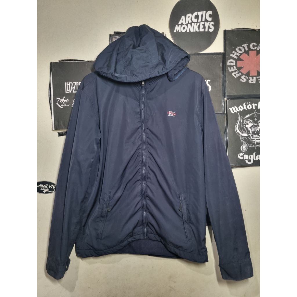 Lee เสื้อฮู้ดซ่อนกลางแจ้ง สีกรมท่า