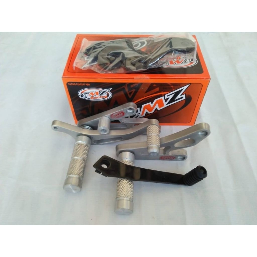 CMZ RACING GEAR/UNDERBONE