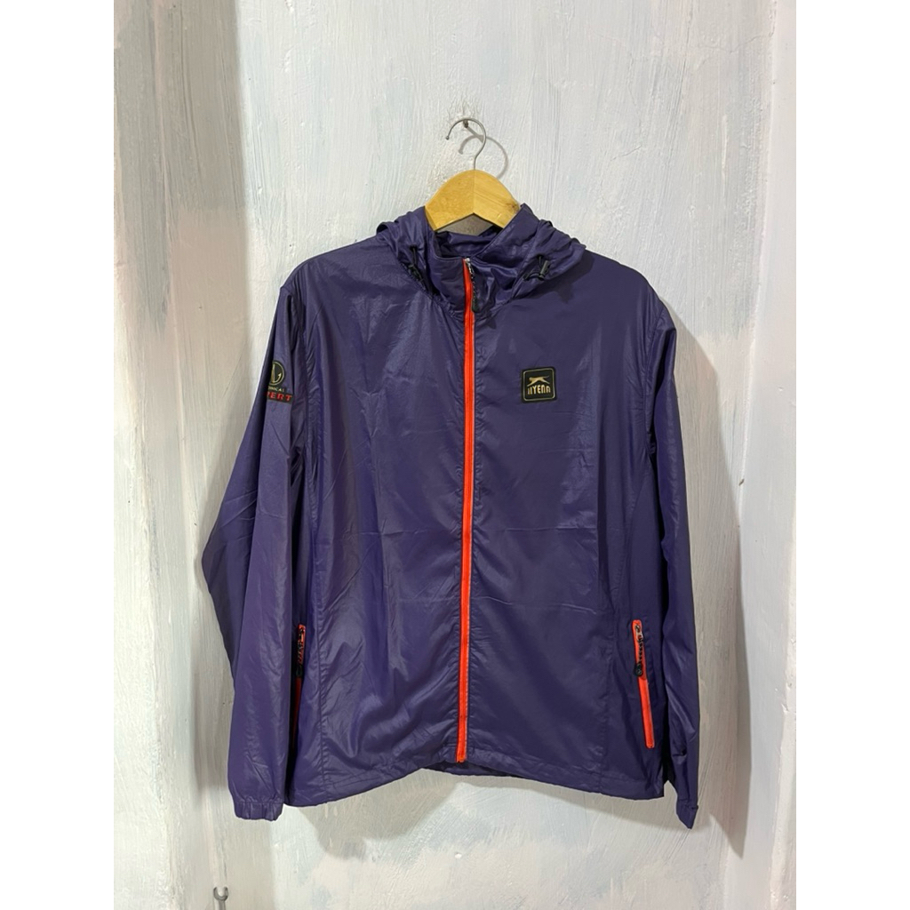 เสื้อแจ็คเก็ตร่มชูชีพ Hyena