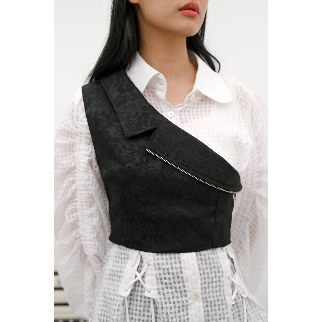 เสื้อกั๊ก Alexalexa Junko