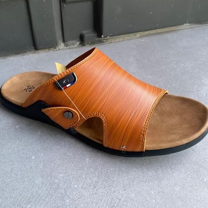 รองเท้าแตะผู้ชายรุ่นใหม่ MALL QUALITY