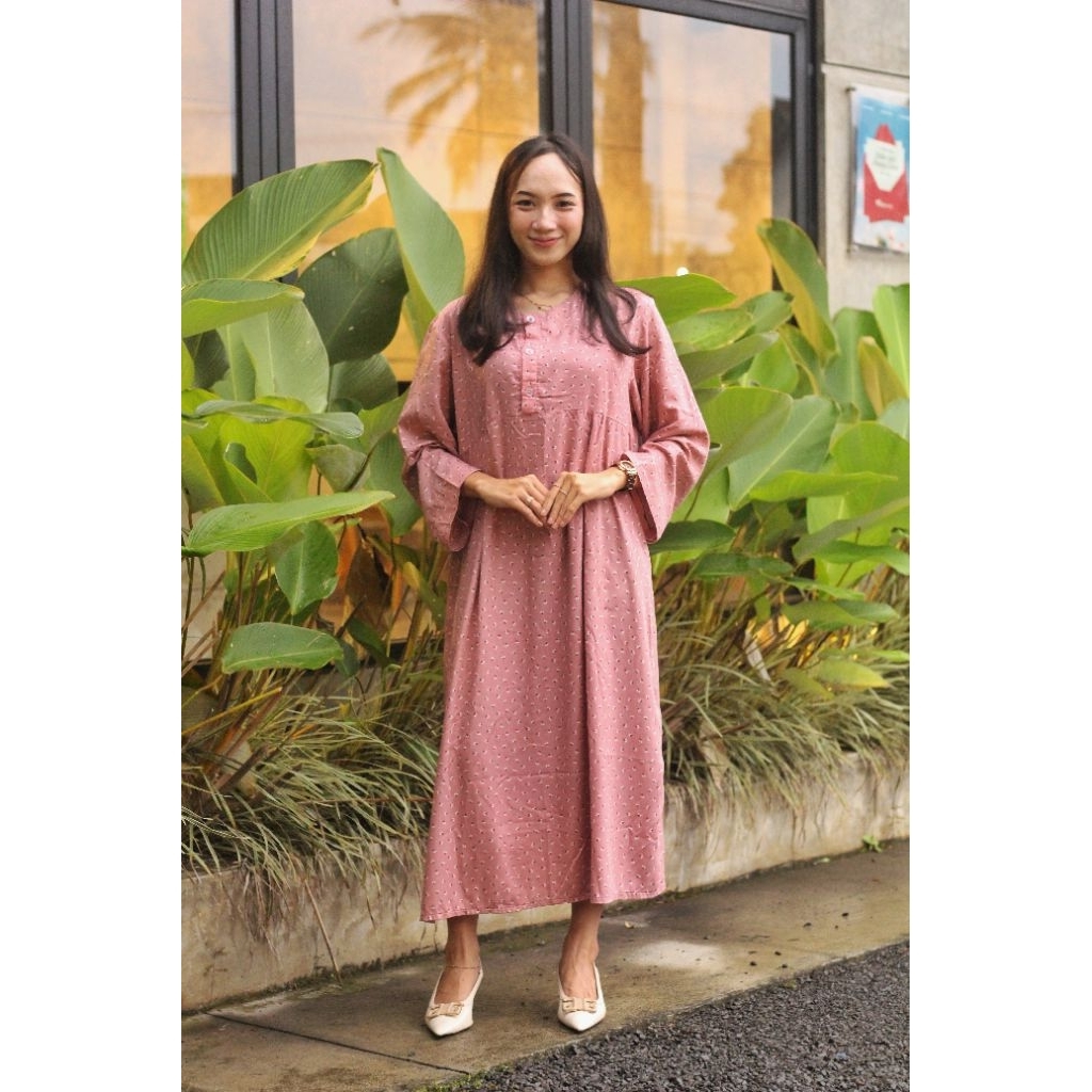 MIDI DRESS พร้อมกระเป๋าจาก RAYON MATERIAL, ผู้หญิง SLEEPING CLOTHES, BUSUI FRIENDLY 3/4