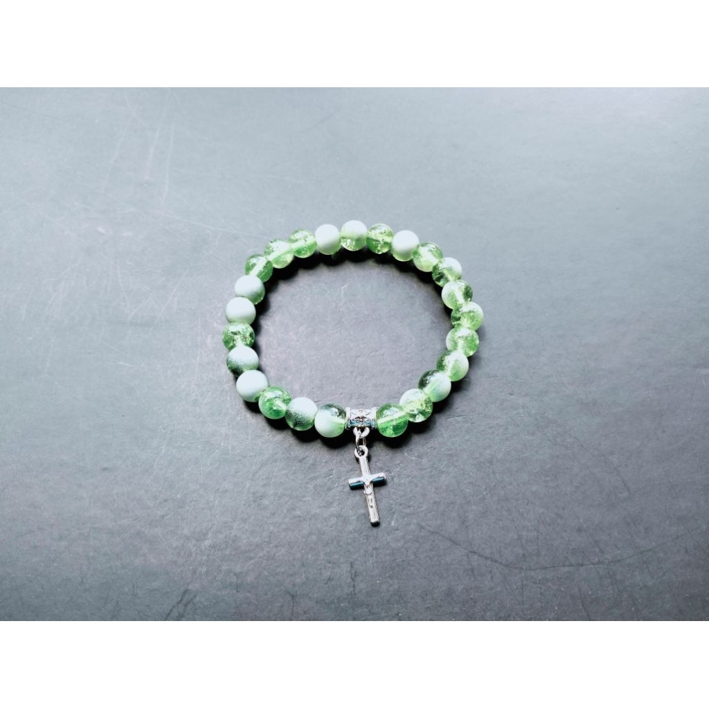 G1678 HEAVY PEARL CROSS BRACELET CRYSTAL GLASS