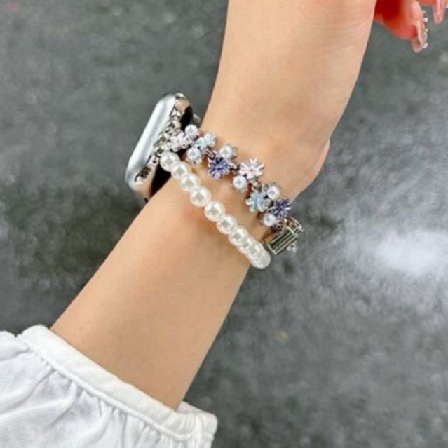 สาย Apple Watch Mi band Huawei 10 Fit 3 4 Pro 4 สร้อยข้อมือสไตล์โซ่มุกผู้หญิงดอกไม้ความงามที่ไม่ซ้ํา