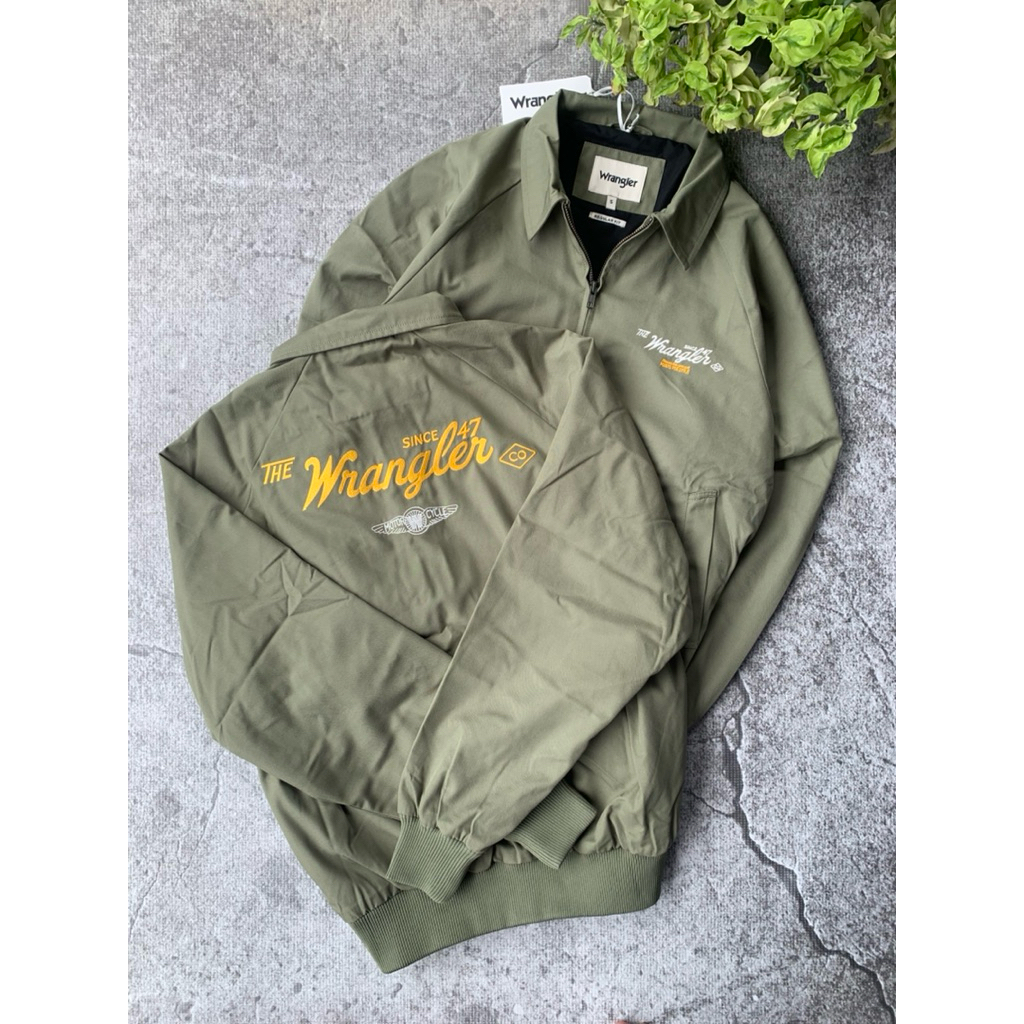 Original WRANGLER Bomber Zip Jacket สีเขียวมะกอก • Size S, M, XL