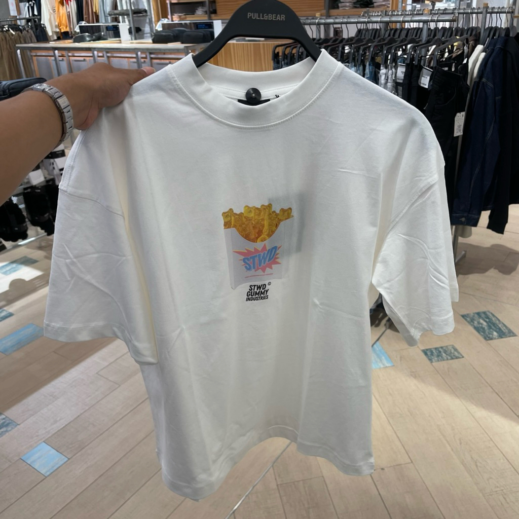 Stwd Boxy PULL&BEAR MEN เสื้อยืด Jastip (บริการร้านค้าส่วนตัว)