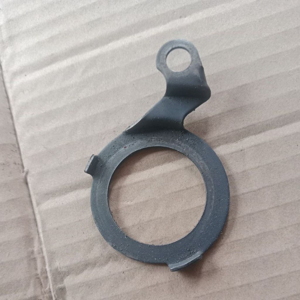 แผ่นยึดเพลาข้อเหวี่ยงขวา Yamaha F1Z R, F1Z, F1, Force 1 สําเนาแท้ Yamaha