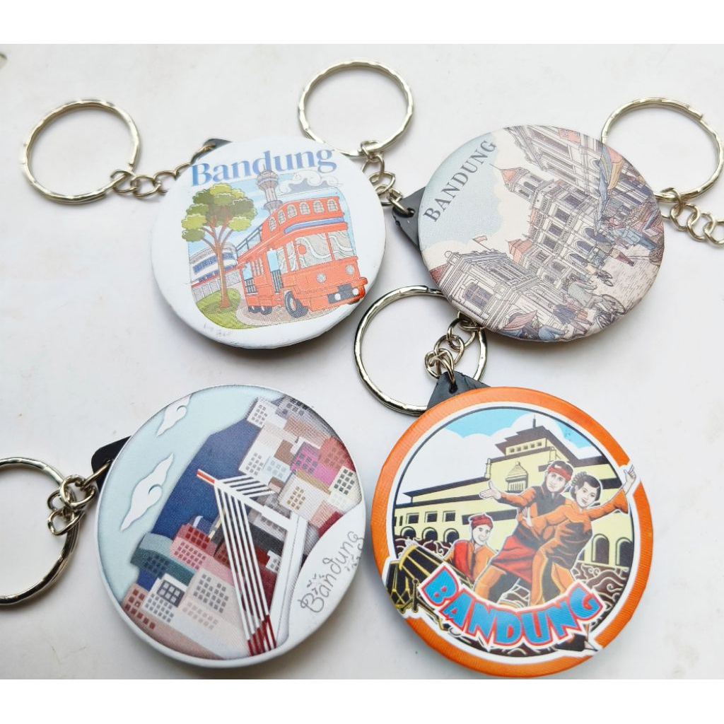 GANTUNGAN COTENTS 50 พวงกุญแจของที่ระลึก ICON bandung
