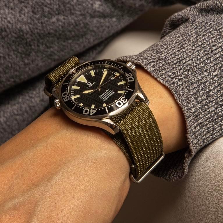 AQH Special Edition Nylon Nato Military Strap in Green & Black 20mm - Green Military, 20mm