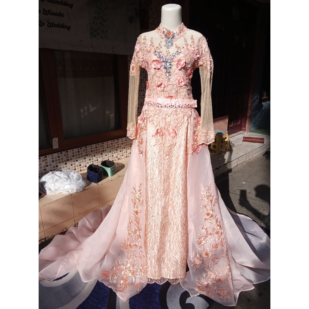 SLIM SALEM DRESS****