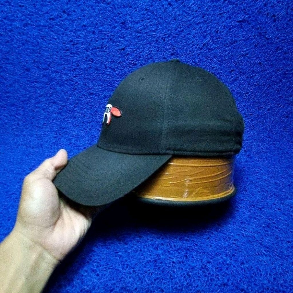 หมวก Maison kitsune สีลบ