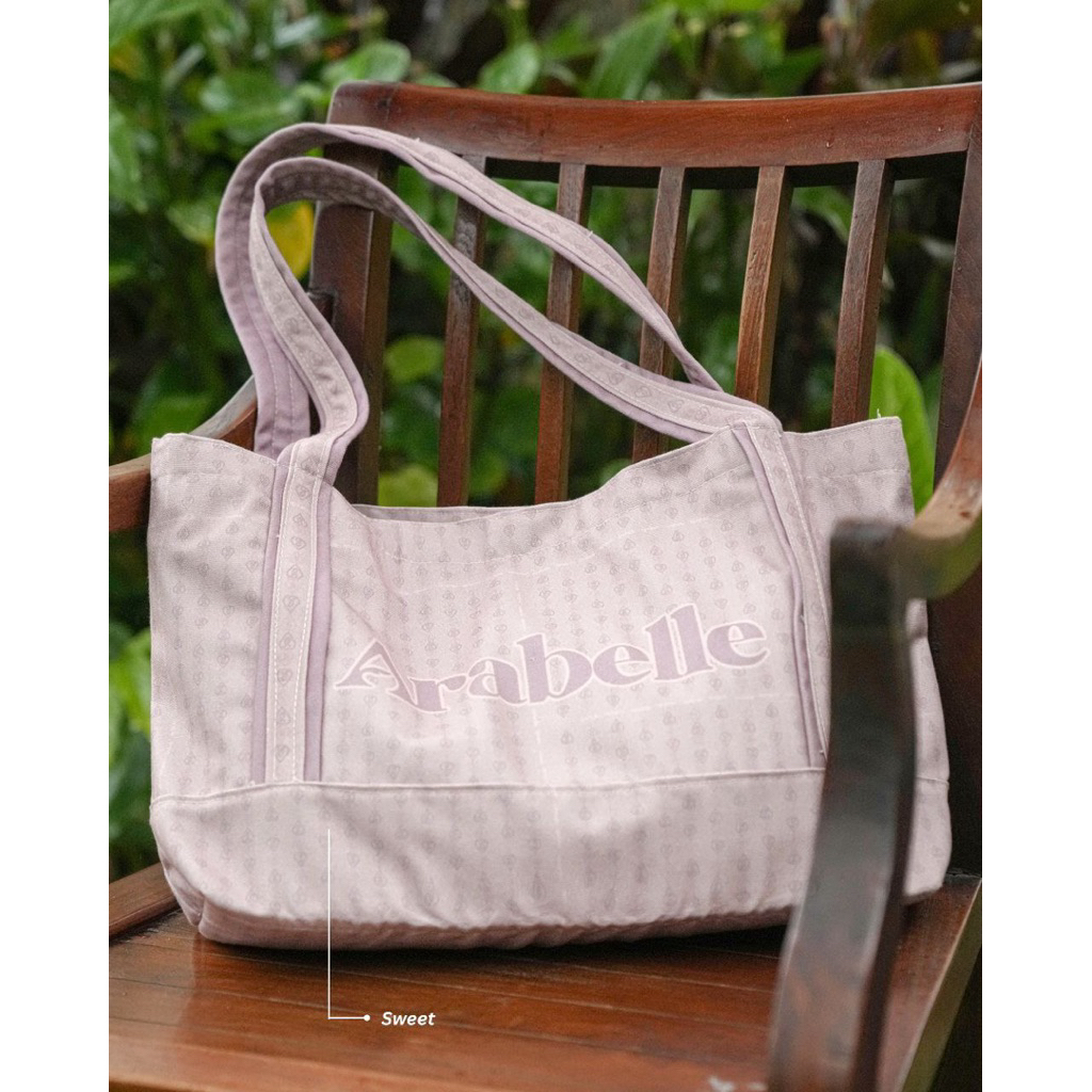 READY DECEMBER READY TOTTEBAG ARABELLE ARABELLE BAG กระเป๋าขนาดใหญ่