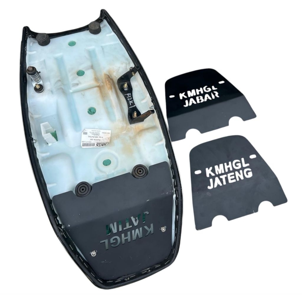 กล่องเครื่องมือ Honda gl100 125 toolkit Honda gl100 toolkit Honda gl100 125