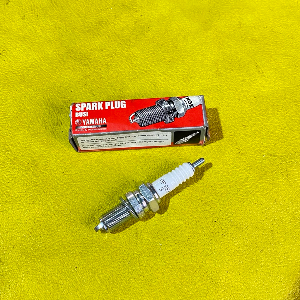 หัวเทียน YGP DP8EA9 ดั้งเดิมสําหรับ Yamaha Scorpio Vixion Byson ฯลฯ