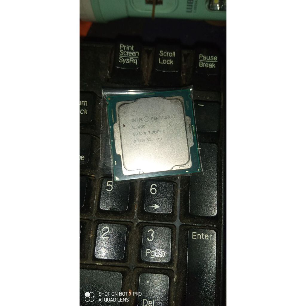 Pentium gold 5400 g5400 gen 8 โปรเซสเซอร์ intel สําหรับเมนบอร์ด mobo 1151 1151