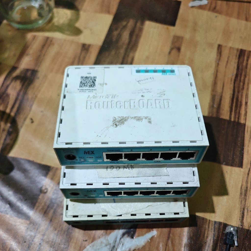 Rb750gr3 ลบ 1 พอร์ต อ่าน 100mb