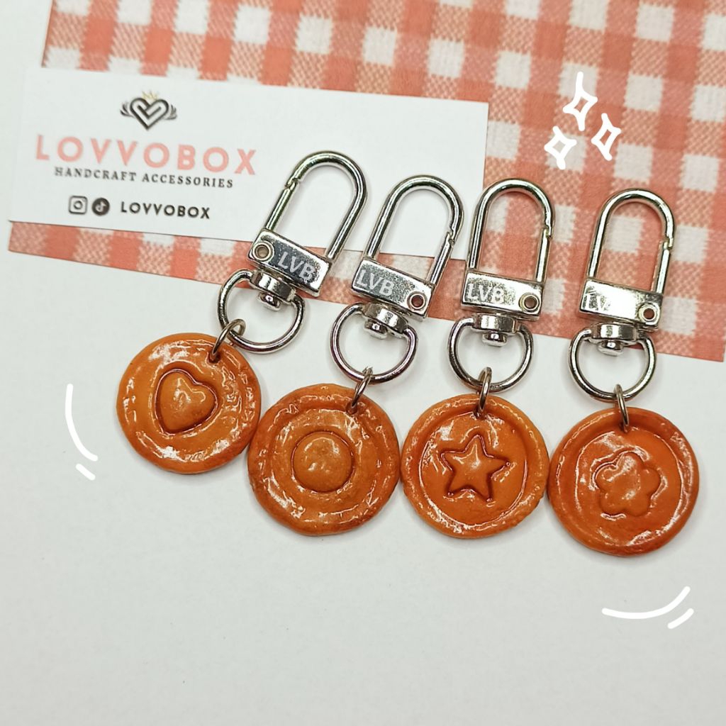 พวงกุญแจ / Bagcharm Dalgona Candy - เกมปลาหมึก - Handcraft / Bagcharm Dalgona Candy - Dalgona Candy 