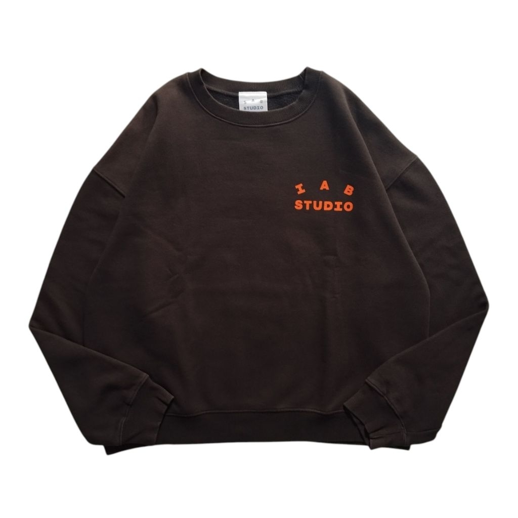เสื้อสเวตเตอร์ Iab Studio