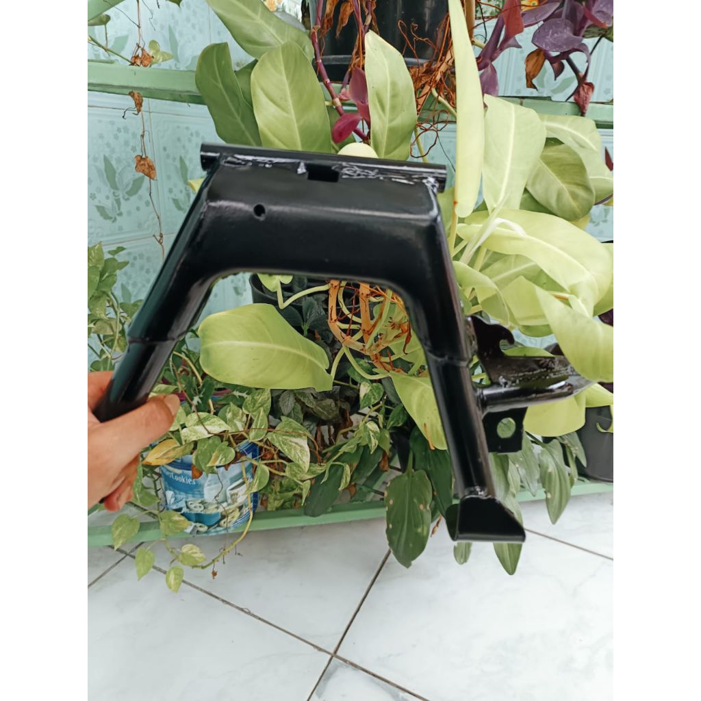 FIX CENTER STANDARD HONDA GENIO, BEAT DUAK, BEAT STREET, SCOPY THICK BLACK GLOSSY