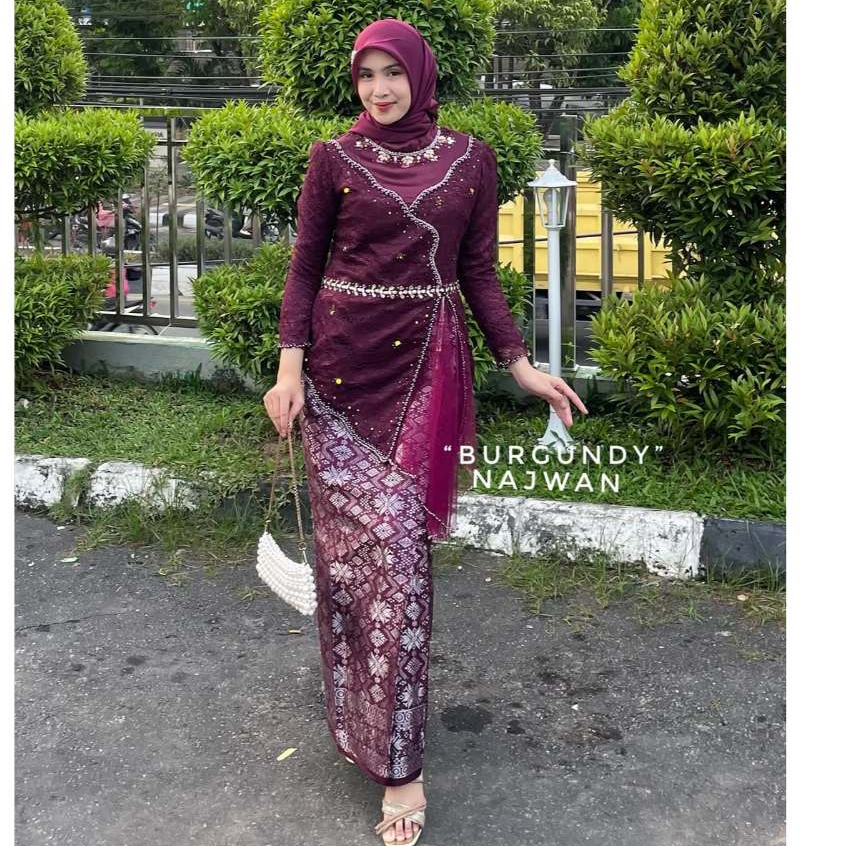 ARUNA KEBAYA (KEBAYA เท่านั้น)