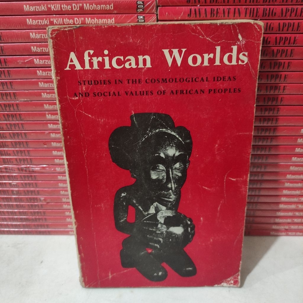 หนังสือ: โลกของ AFRICAN