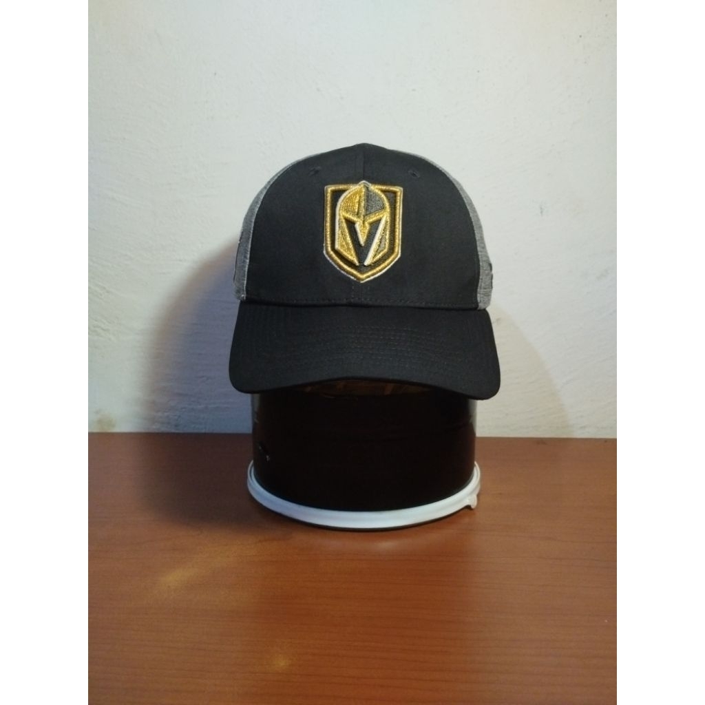 หมวก NHL Spartans โดย Fnatics