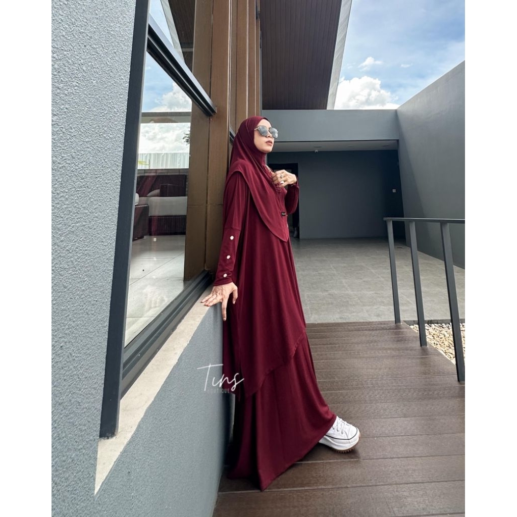 LAIKA ONE SET MAROON TINS_BUTIQUE
