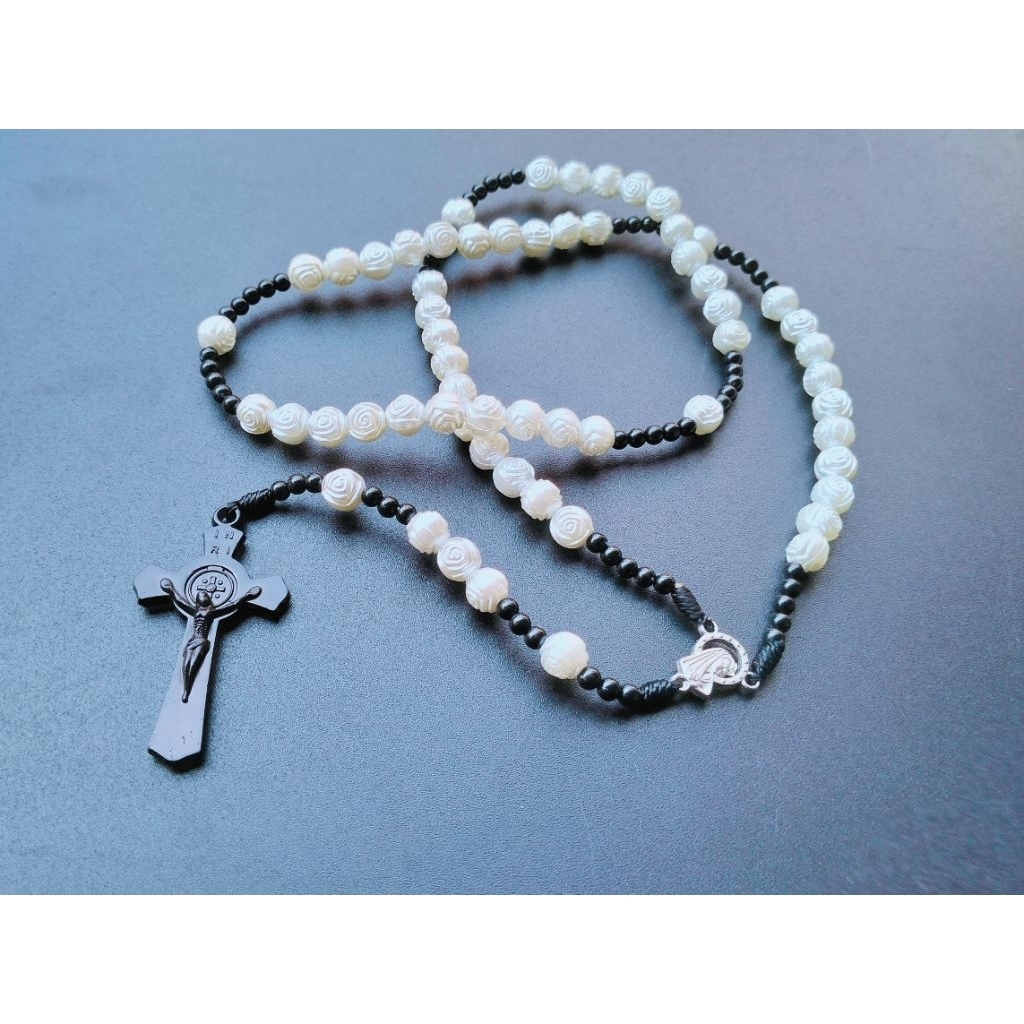 MAWAR R258 LUXURY WHITE ROSE PEARL CATHOLIC CROSS ROSARY BW 8MM