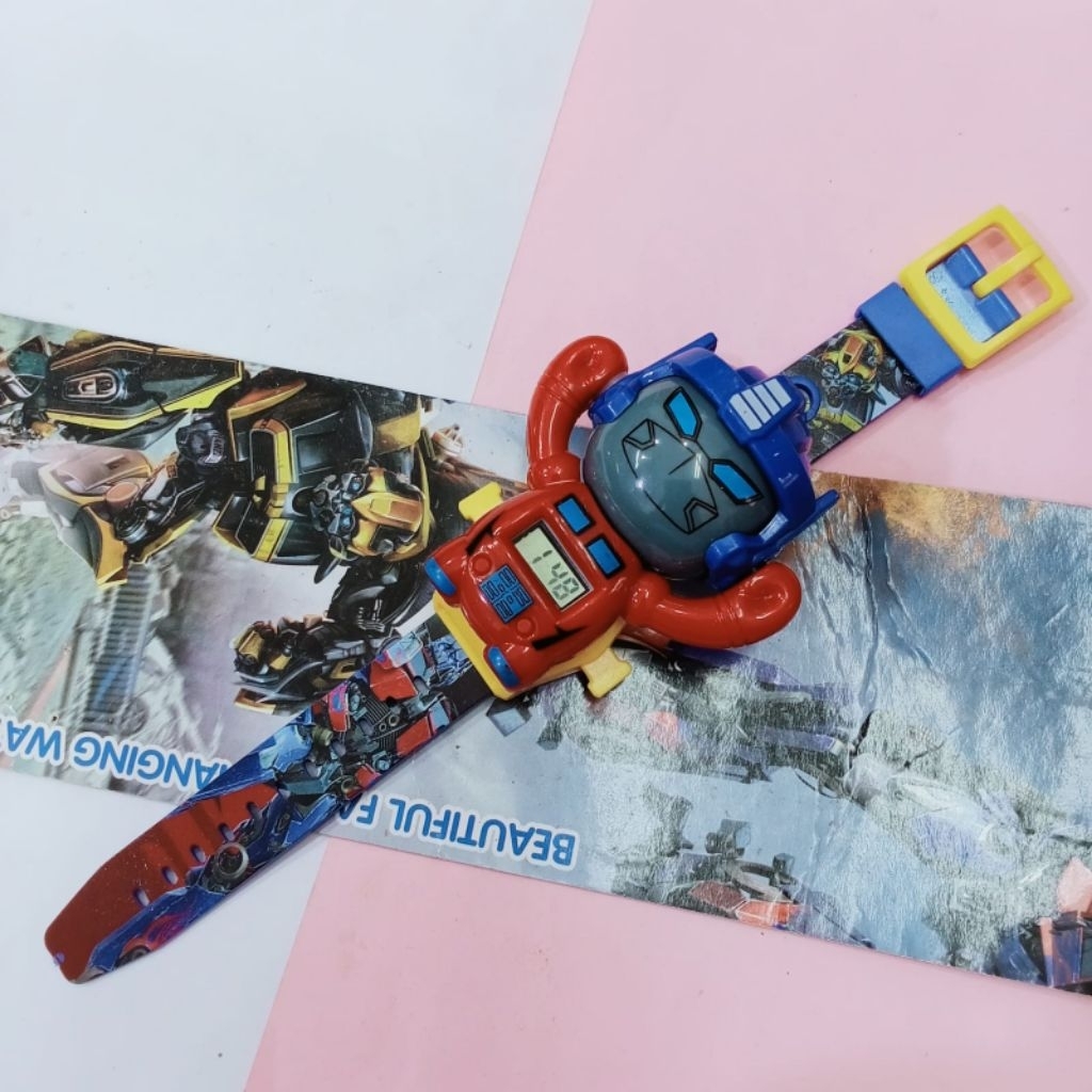 CHILDRENS WATCH CHANGE FACE 4 CHARACTERS