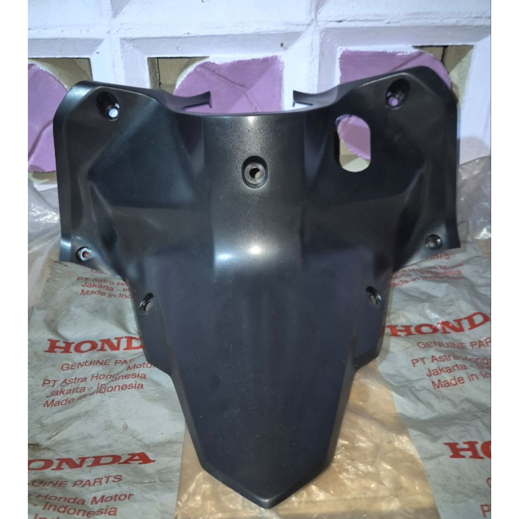 ฝาครอบ legshield leksil ในดาดฟ้าติดต่อกลาง honda absolut revo repo 110 ต้นฉบับ ahm honda 64310-KWW-6