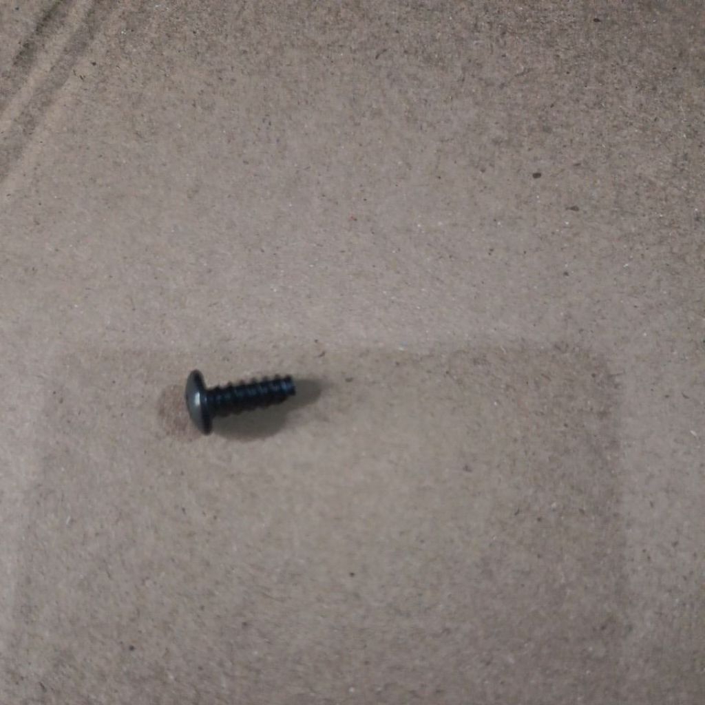 สลักเกลียวตัวถังด้านในสําหรับ Suzuki GSX R และ S 150