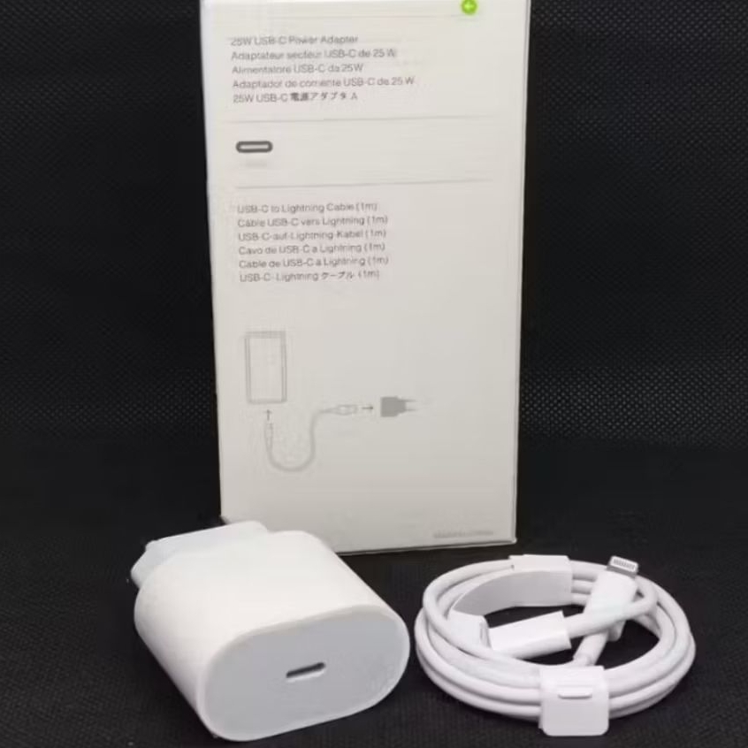 เครื่องชาร์จ iPh 11/12/12 Pro/13/13 Pro/14 Pro POWER ADAPTER 3A/20W (USB-C) + สายดาต้า USB-C to Ligh