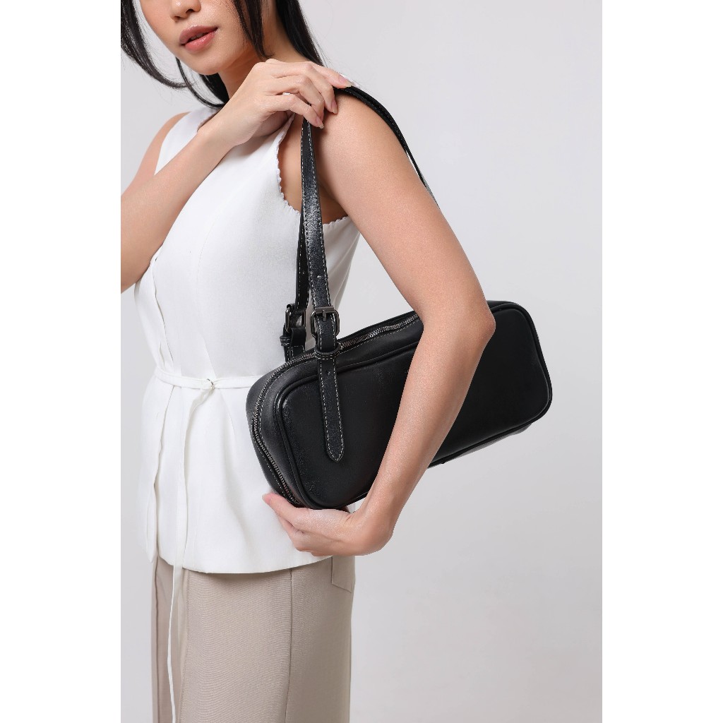 กระเป๋า SORA Noelle Baguette - สีดํา