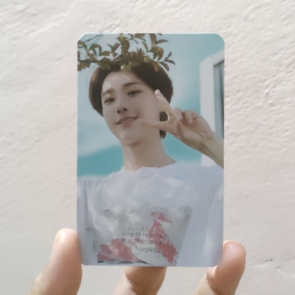 การ์ดรูปถ่ายอย่างเป็นทางการ WOODZ