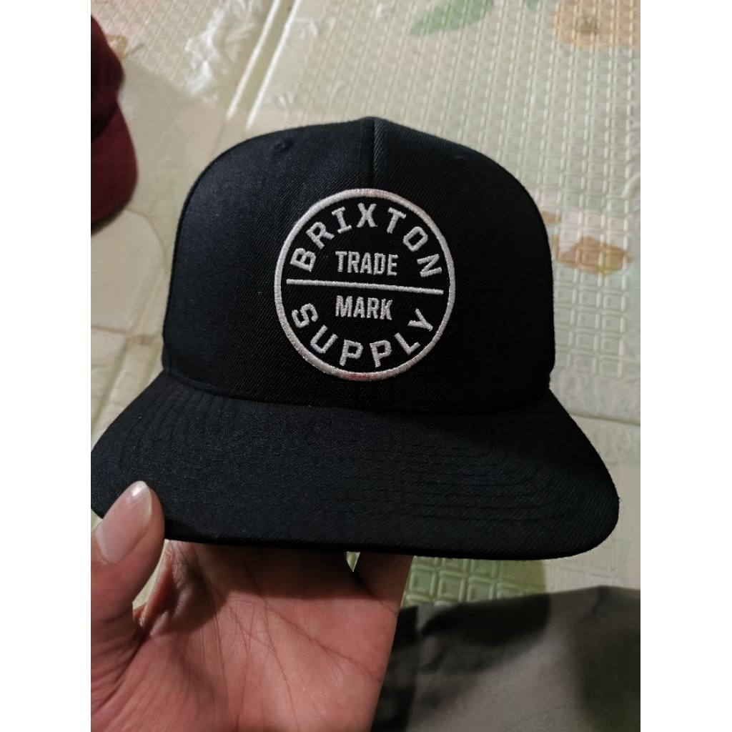 หมวก Brixton supply สีดํา brixton