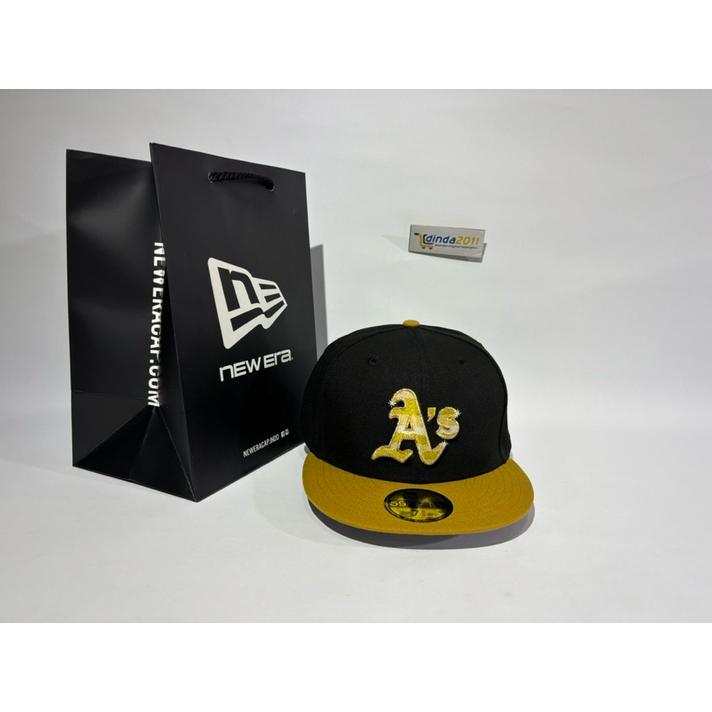 NEW ERA 59Fifty Metallic Gold Logo Oakland Athletics FITTED Original Hat