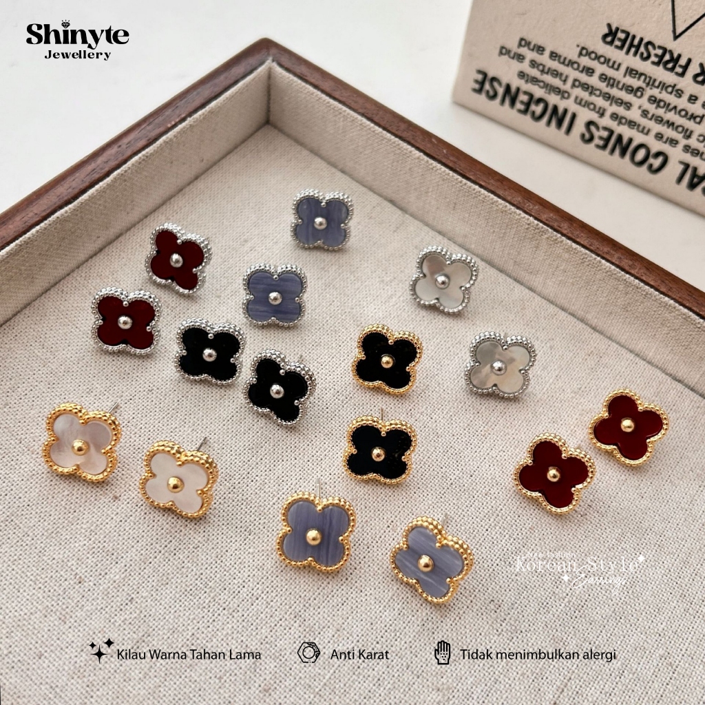 Shinyte Official Store ผู้หญิง Clover Mother of Pearl Silver S925 พรีเมี่ยมทองคําขาวหรูหรา Four-Pet 