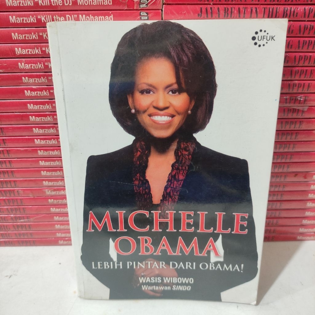 หนังสือ: MICHELLE OBAMA ที่สําคัญเพิ่มเติมจาก OBAMA
