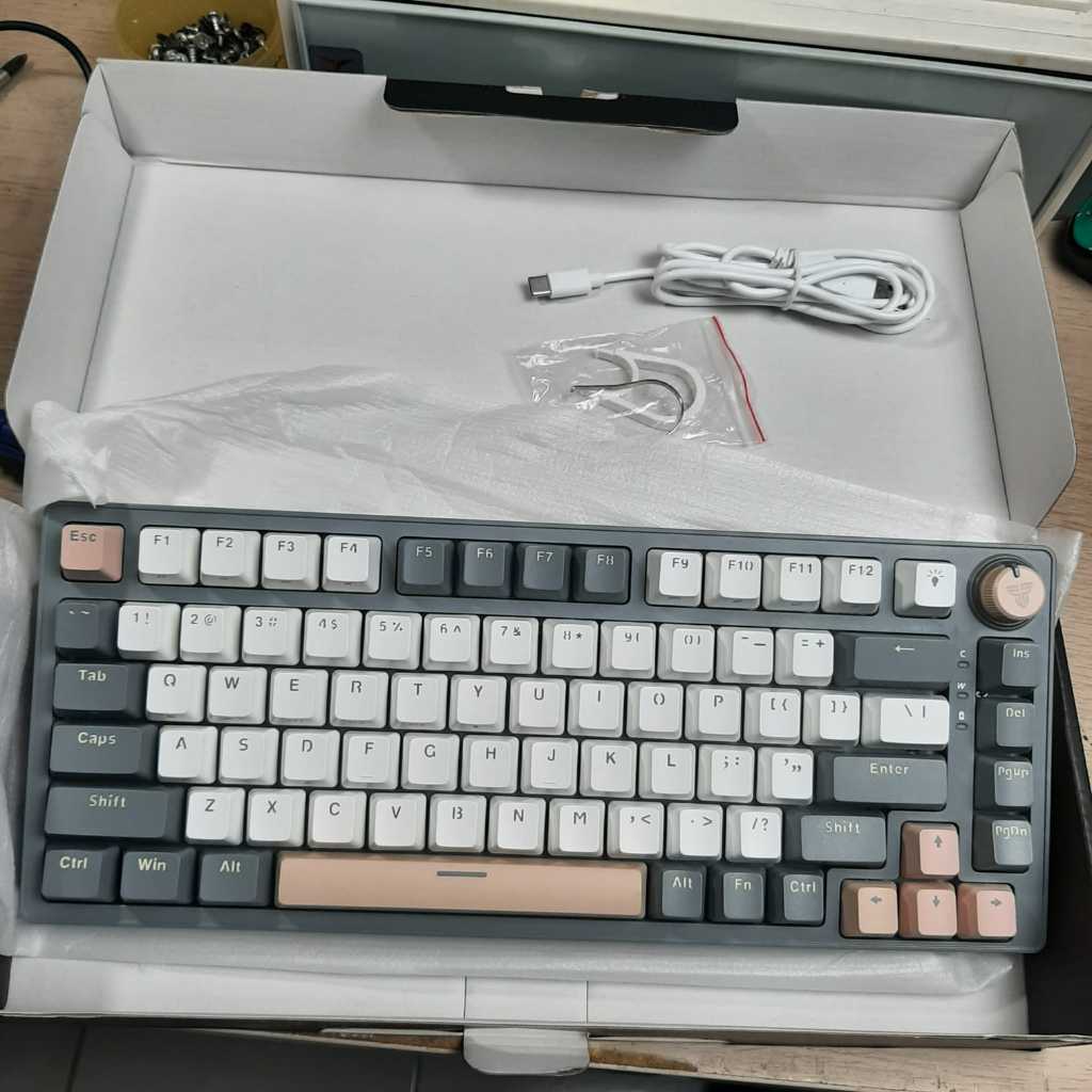 Fantech ATOM PRO83 pro 83 คีย์บอร์ดไร้สาย Bluetooth MECHANICAL